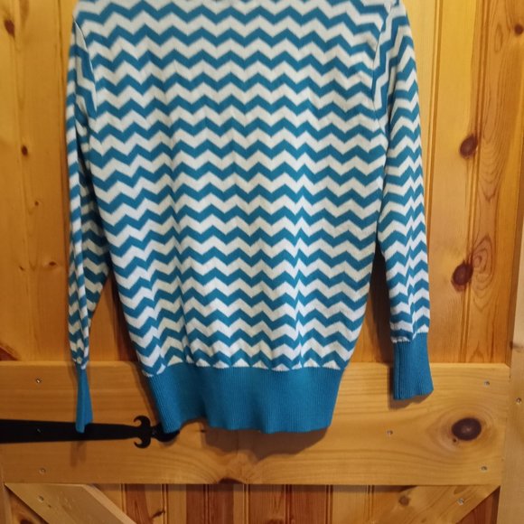 Jon & Anna sweater chevron pattern - Picture 3 of 7